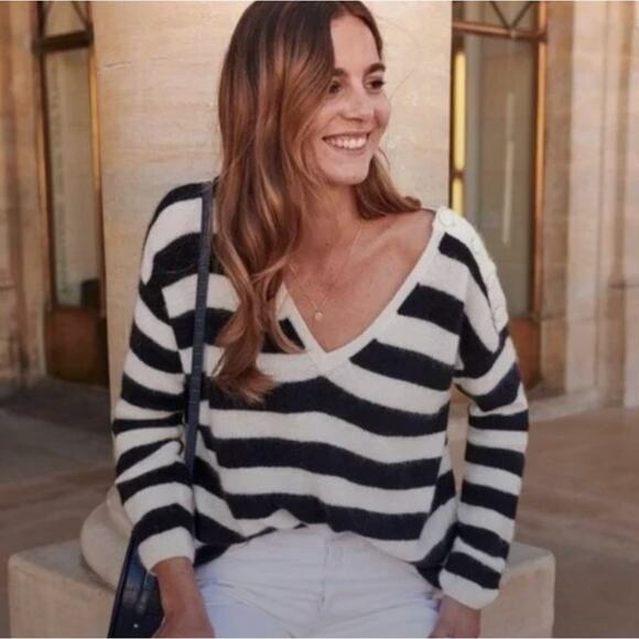Sezane Nelson Alpaca/ Mohair Black & White Striped Fuzzy Sweater Size Small - Picture 1 of 8